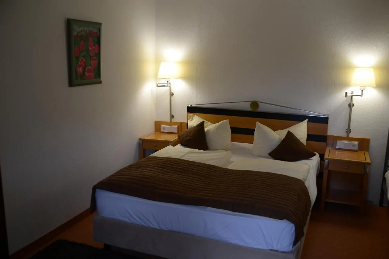 *** מלון פפרונטן Landhotel Roefleuten גרמניה