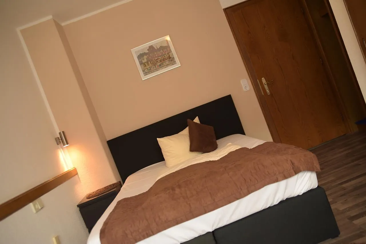 פפרונטן Landhotel Roefleuten 3*,  גרמניה